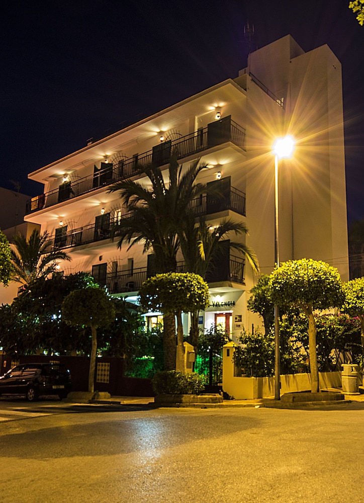 Hostal Valencia in San Antonio, Spain