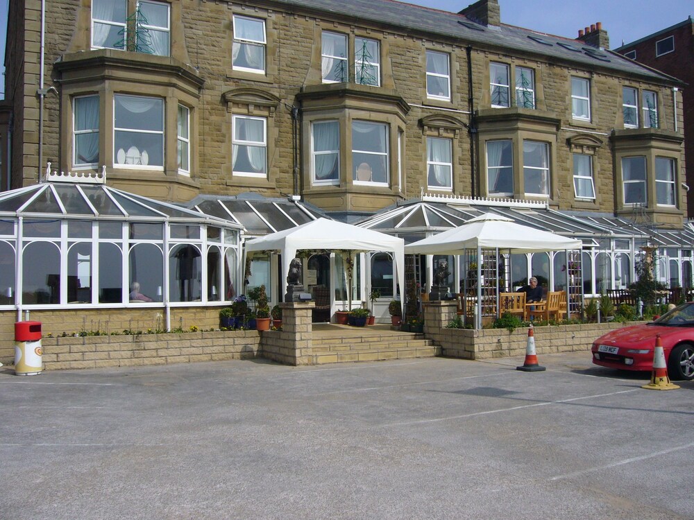 Monterey Beach Hotel In Lytham St Anne S Rates Reviews On Monterey Beach Hotel 3 0 Out Of 5 Terrace Patio Featured Image