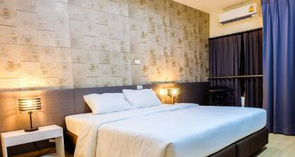 Prajaktra City Hostel