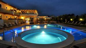Piscina all'aperto
