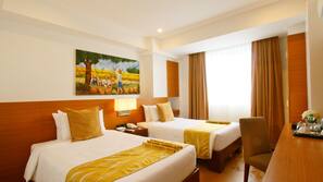 Minibar, in-room safe, desk, iron/ironing board