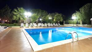 Piscina stagionale all'aperto
