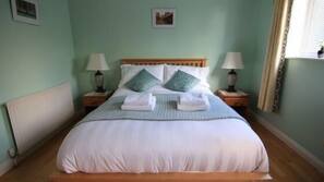 Egyptian cotton sheets, premium bedding, individually decorated