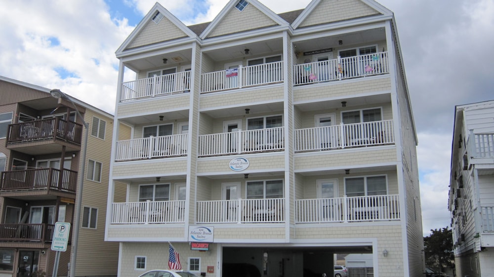 Atlantic Breeze Suites