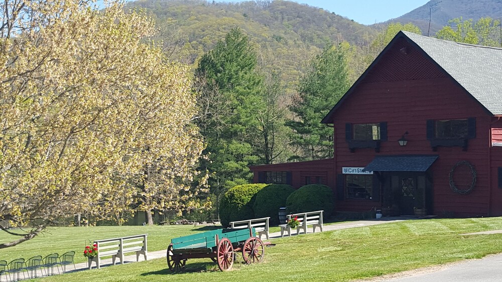 Pisgah View Ranch in Candler Best Rates & Deals on Orbitz