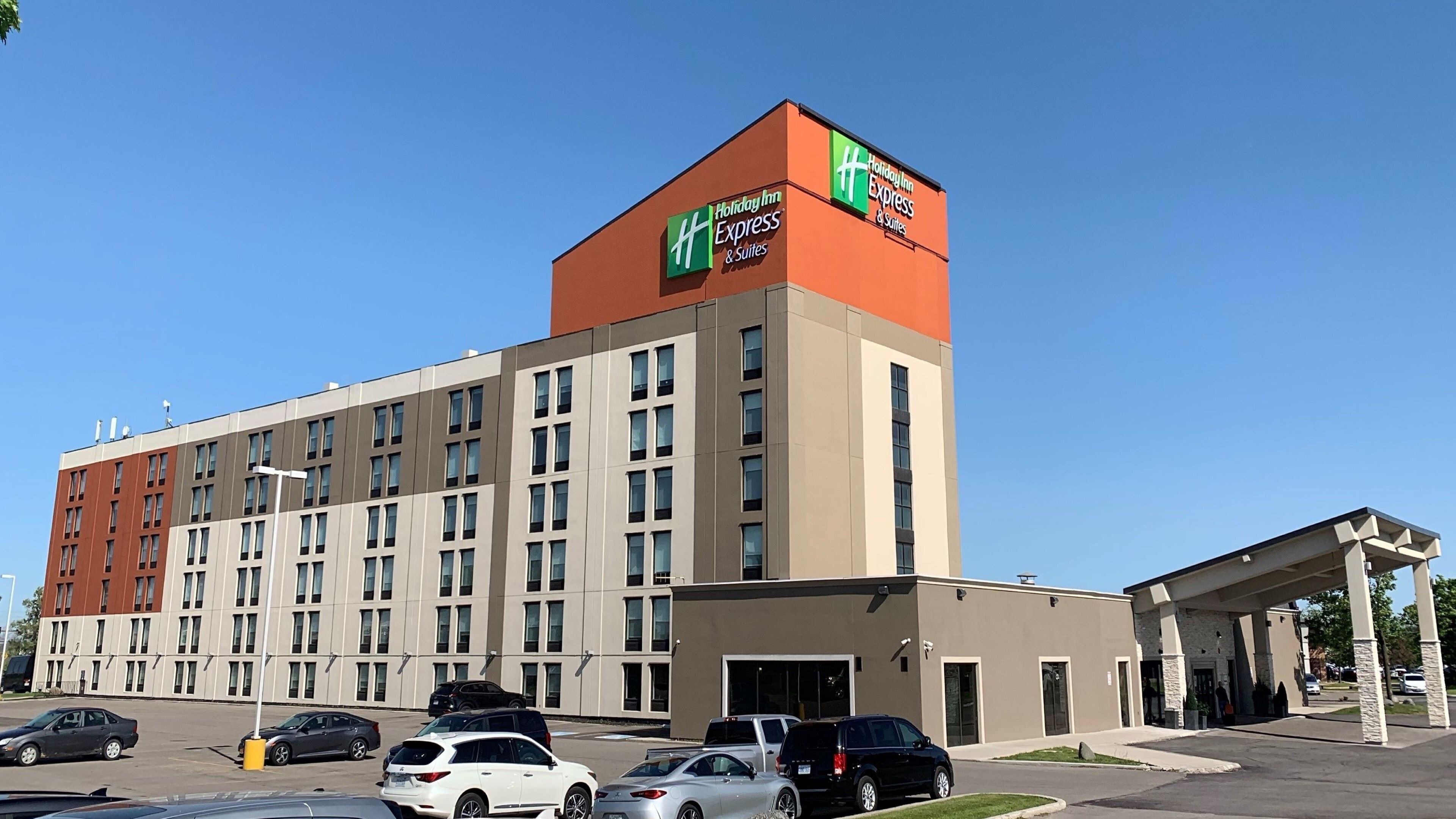 Holiday Inn Express & Suites Toronto Airport West, an IHG Hotel: 2021