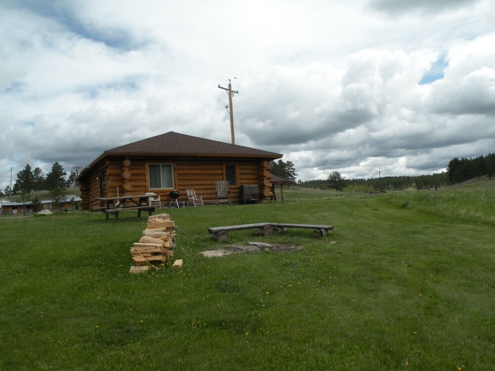 Gold Camp Cabins In Custer Cheap Hotel Deals Rates Hotel
