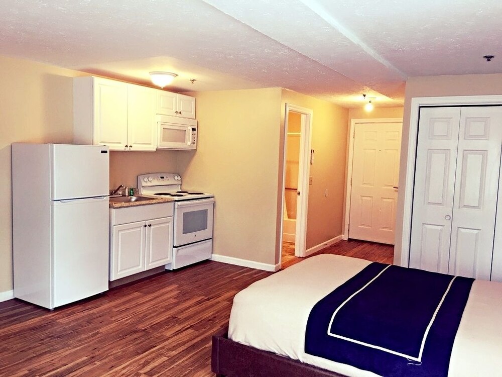 Grand Beach Inn in Old Orchard Beach Best Rates & Deals on Orbitz