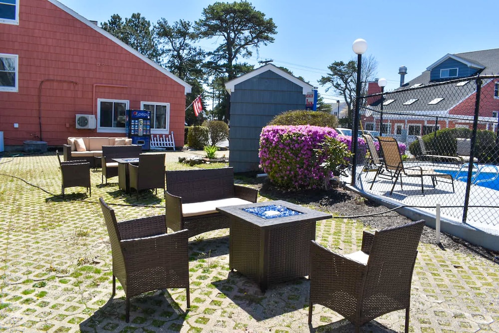 Grand Beach Inn in Portland Best Rates & Deals on Orbitz