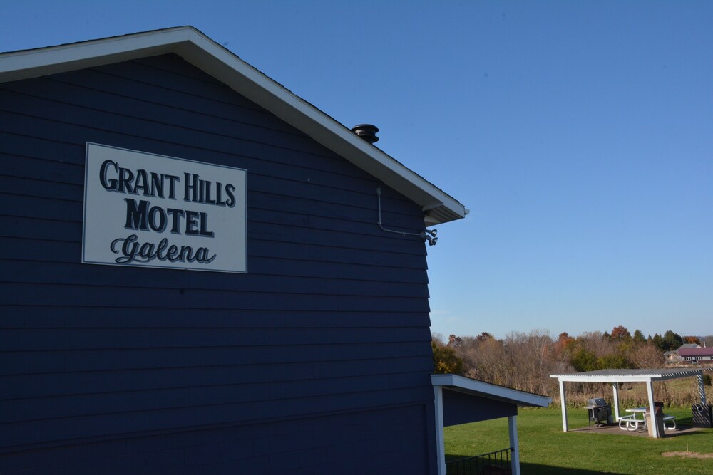 Grant Hills Motel in Galena Best Rates & Deals on Orbitz