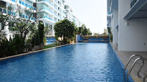 7 室外游泳池