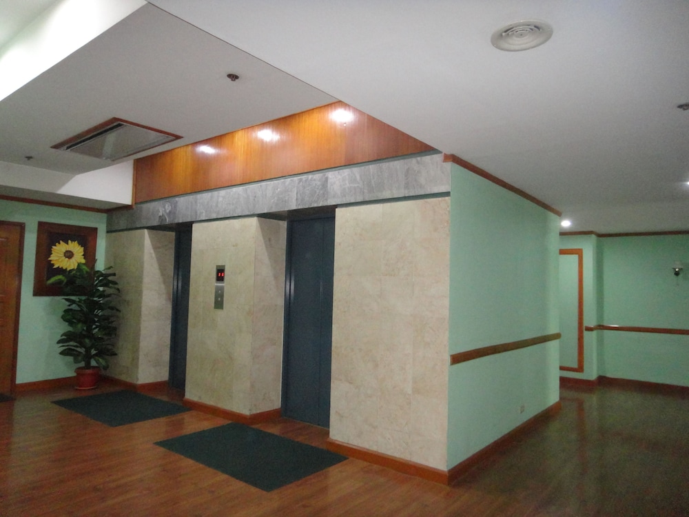 Photo - Holiday Plaza Hotel - Cebu