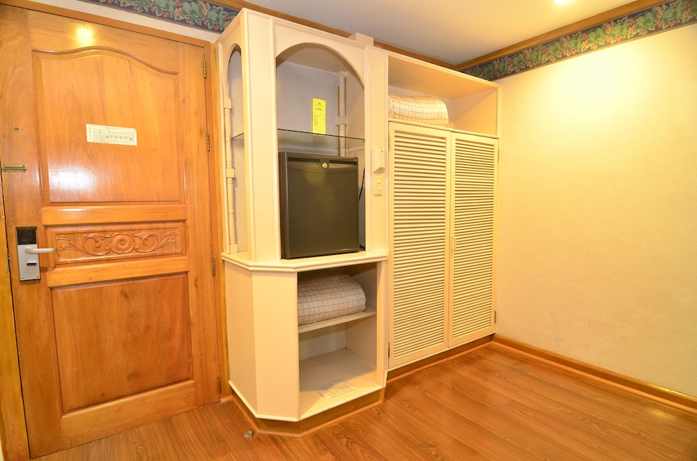 Photo - Holiday Plaza Hotel - Cebu