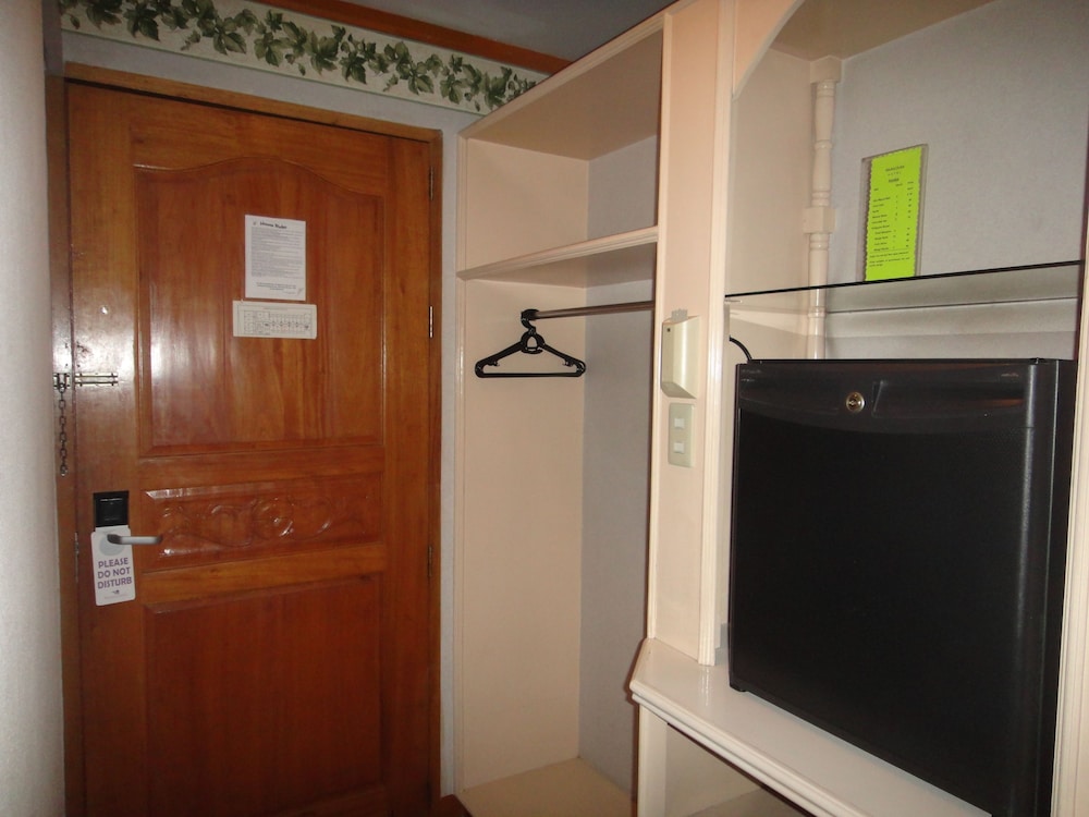 Photo - Holiday Plaza Hotel - Cebu