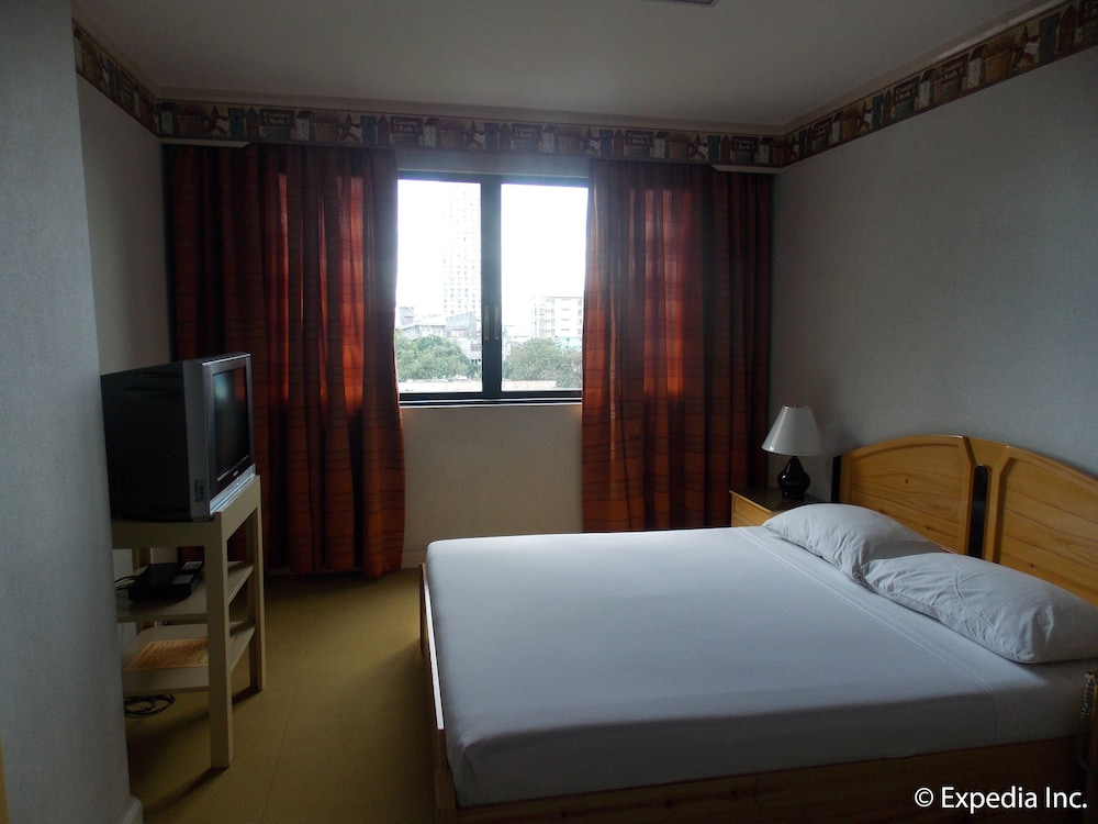 Photo - Holiday Plaza Hotel - Cebu