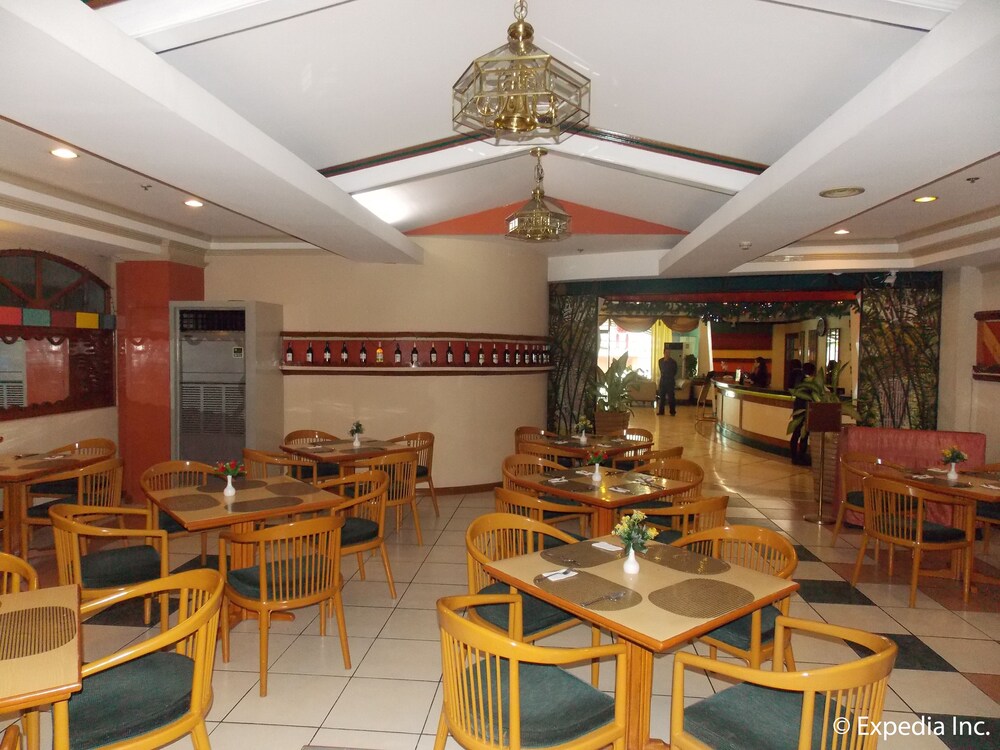 Photo - Holiday Plaza Hotel - Cebu