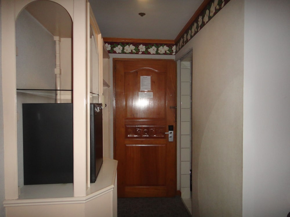 Photo - Holiday Plaza Hotel - Cebu