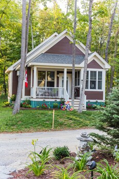 Sandbanks Summer Village Cottages Belleville Room Prices
