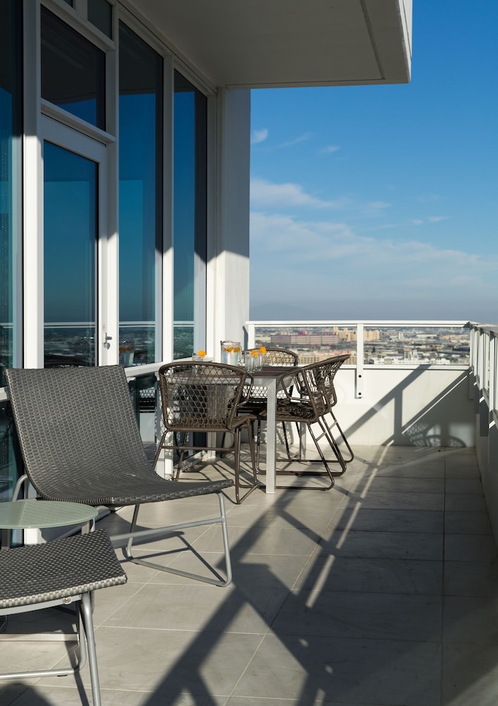 Level Los Angeles Downtown South Olive in Los Angeles Best Rates