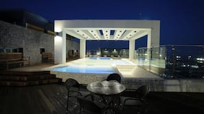 Seasonal outdoor pool
