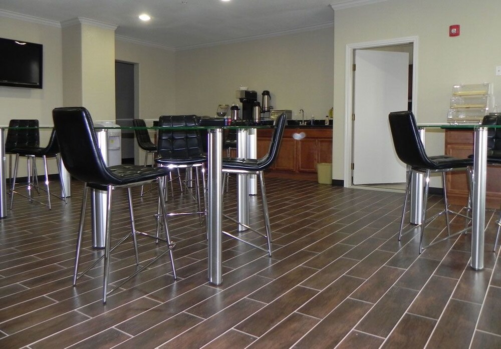 Yorktown Inn And Suites in Yorktown Best Rates & Deals on Orbitz