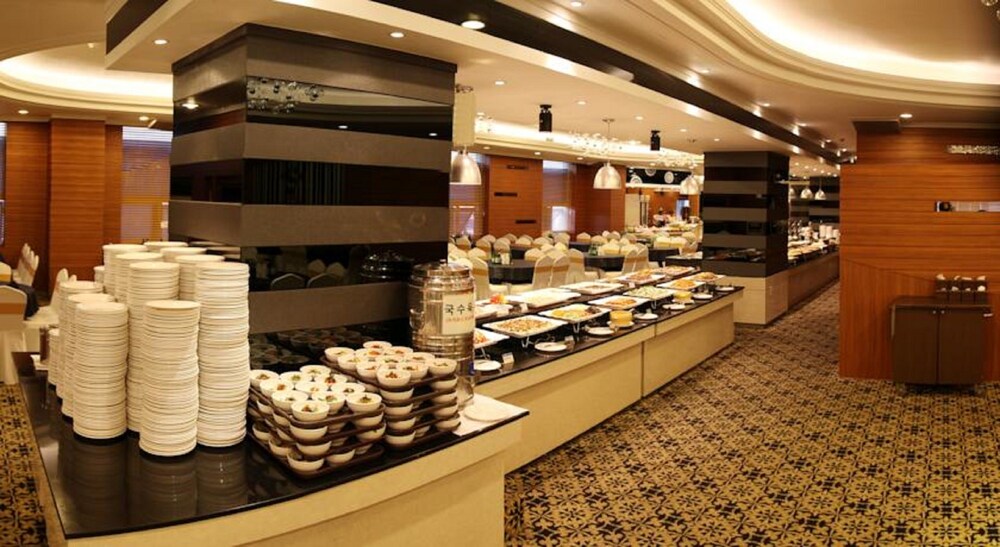 Crown casino food court map