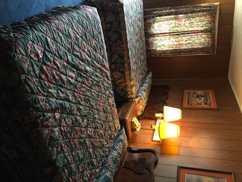 M And Motel In Albany Hotel Rates Reviews On Orbitz
