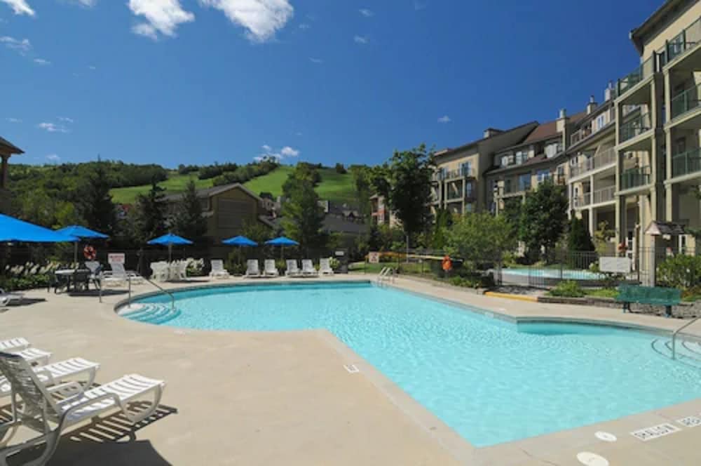 Piscina, Blue Mountain Resort Village Suites