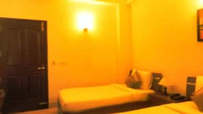 Premium bedding, down duvet, in-room safe, desk