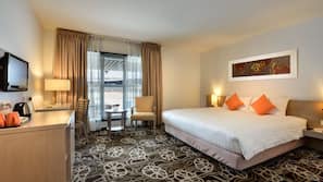 Minibar, in-room safe, desk, iron/ironing board