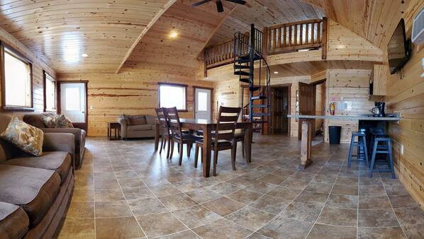2 bedrooms, premium bedding, pillowtop beds, linens