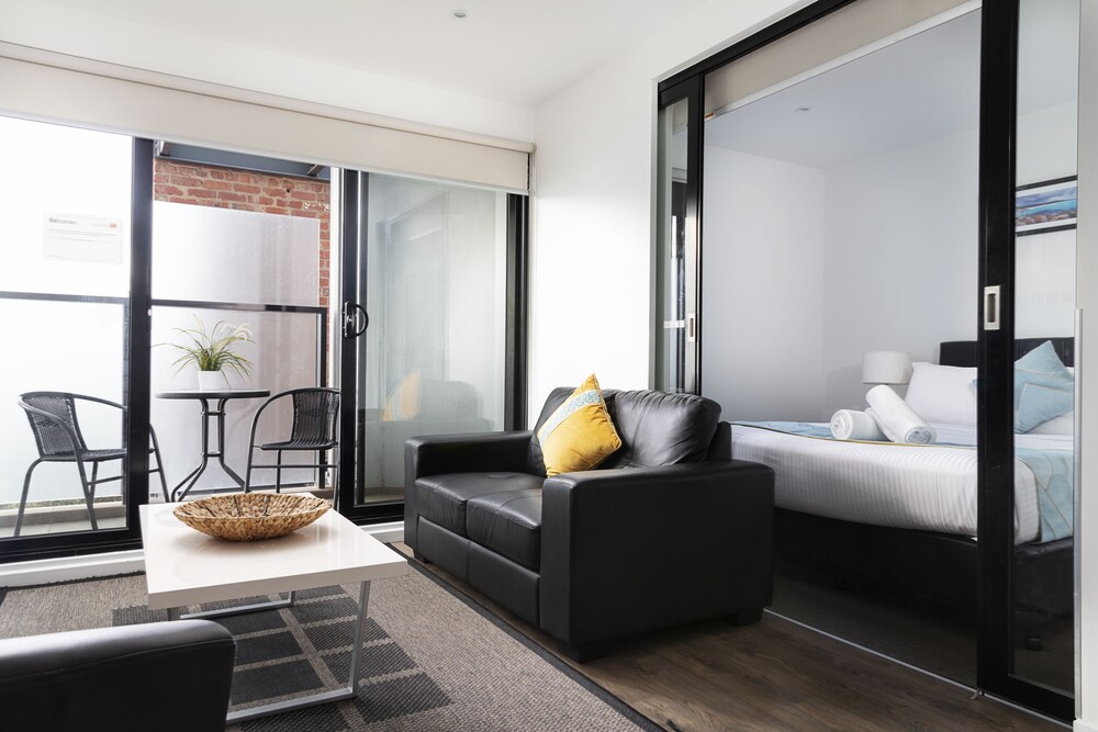 RNR Serviced Apartments North Melbourne