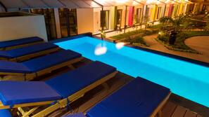 Piscine extérieure