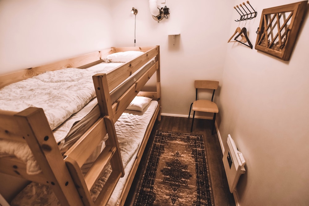 Abisko Guesthouse  & Activities