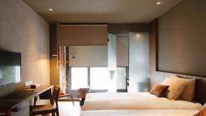 มินิบาร์ฟรี, ตู้นิรภัย, ห้องเก็บเสียง, เตารีด/โต๊ะรีดผ้า