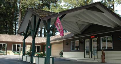 Park Motel and Cabins