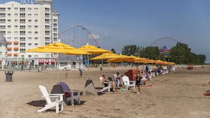 Private beach nearby, free beach shuttle, beach bar