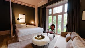 1 bedroom, Egyptian cotton sheets, premium bedding