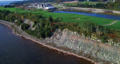 The Inn at Cobble Beach