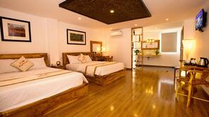 Minibar, in-room safe, desk, blackout curtains