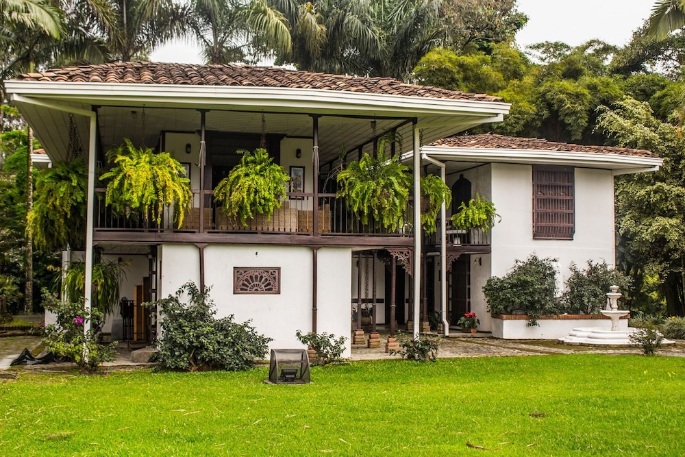 Hostal Hacienda Bombay in Dosquebradas, Colombia