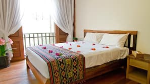 Minibar, desk, rollaway beds