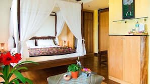 Minibar, desk, rollaway beds
