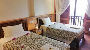 Minibar, desk, rollaway beds