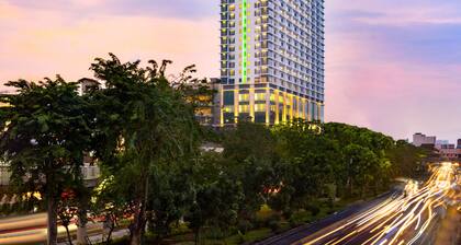 Holiday Inn & Suites Jakarta Gajah Mada, an IHG Hotel