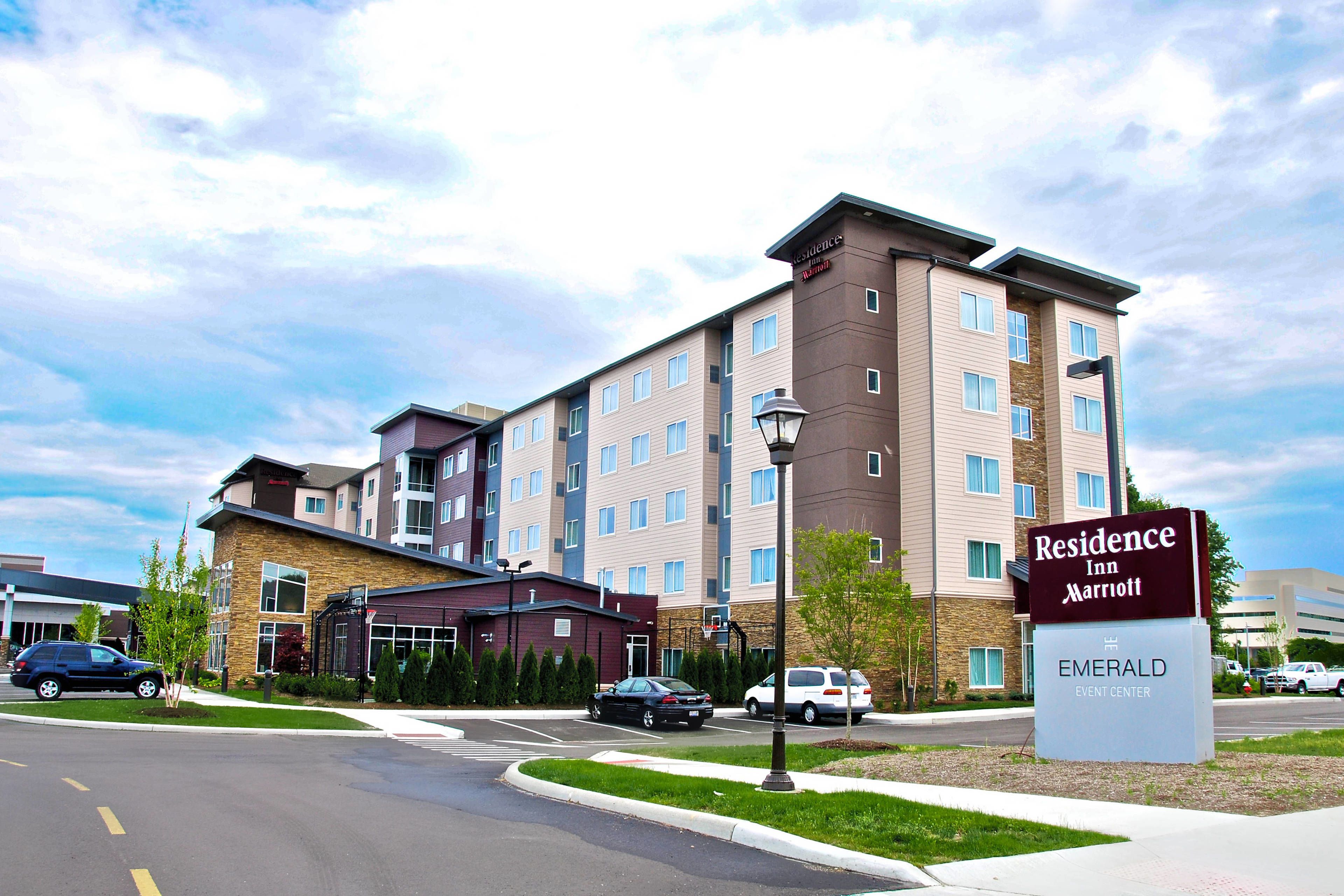 Residence Inn Cleveland Avon At The Emerald Event Center In Avon Oh Expedia