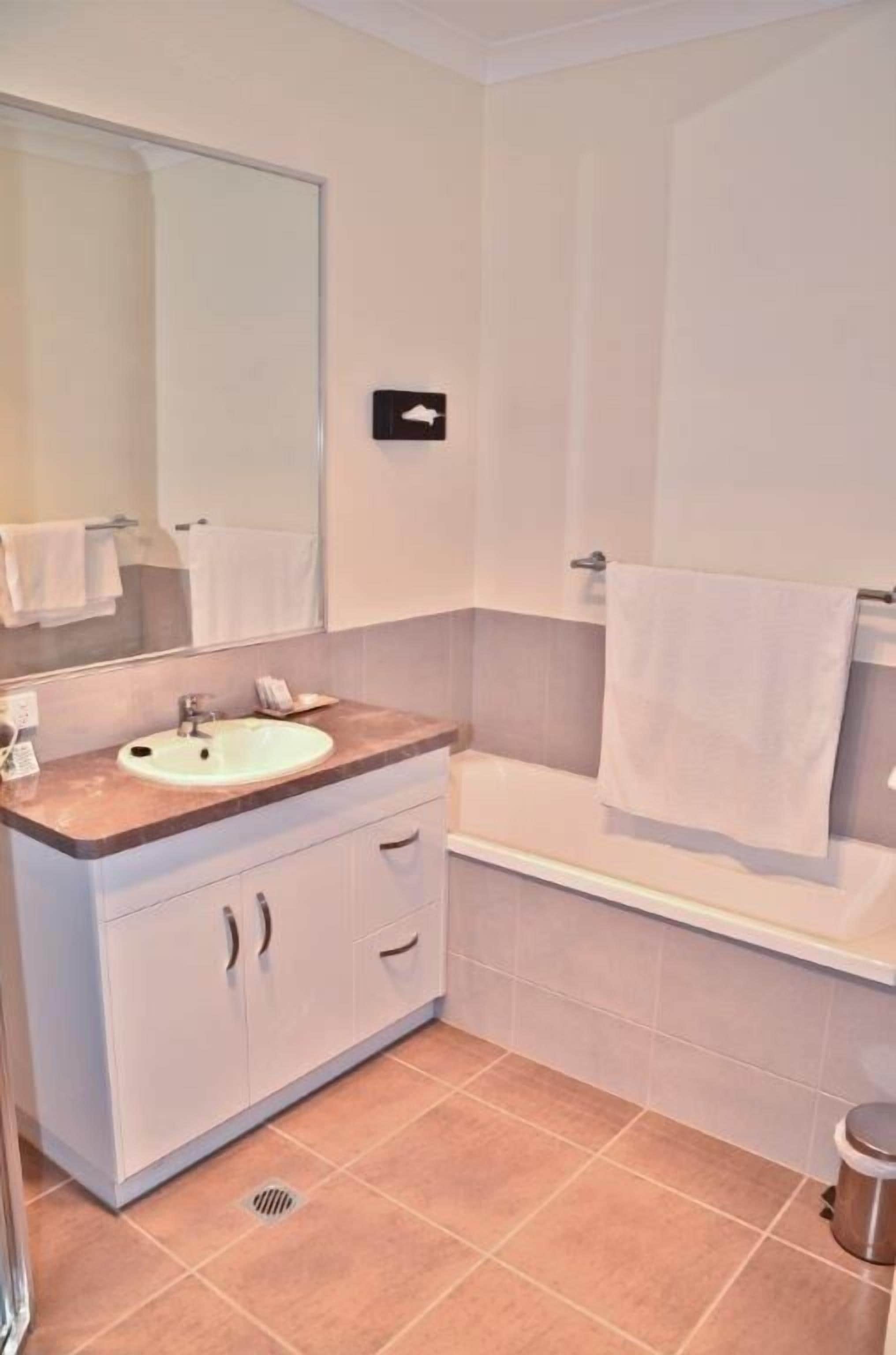 Quality Inn Swagsman Miles