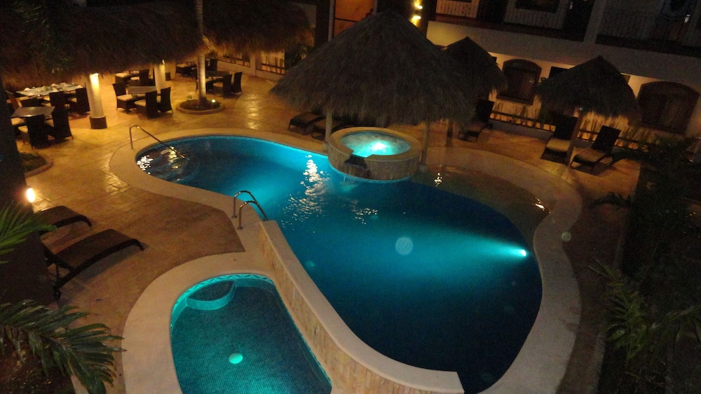 Hotel Colono Beach Reviews Photos Rates Ebookers Curly Selected Item