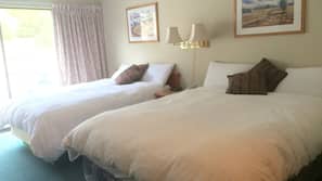 Desk, iron/ironing board, free WiFi, bed sheets