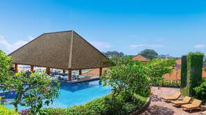 3 outdoor pools, open 6:30 AM to 10:00 PM, pool umbrellas, pool loungers